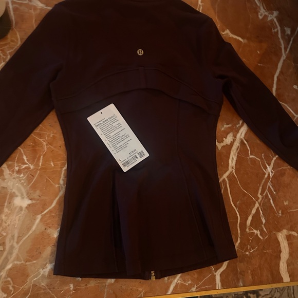 NEW* never worn Lululemon Dark Purple / Maroon Jacket with Gold Accents - Picture 7 of 8